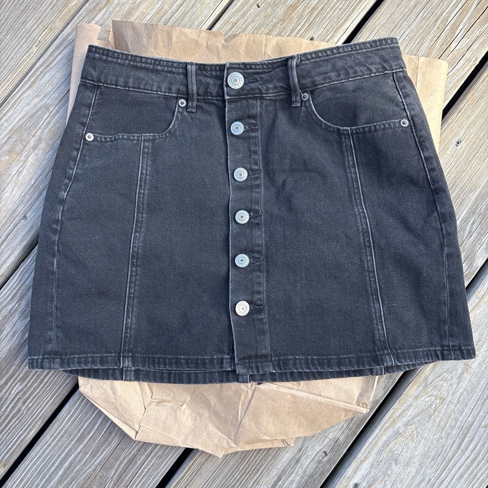 American Eagle Outfitters Charcoal Button-Front Mini Skirt